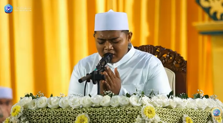 Syahdu Merindu Dalam Majelis Dzikir wa Maulidurrosul