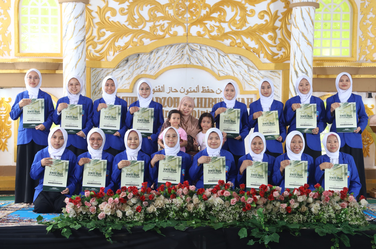 Penutupan Muhafadzoh Akhirussanah HM Al-Mahrusiyah I Putri, Penuh Apresiasi dan Motivasi