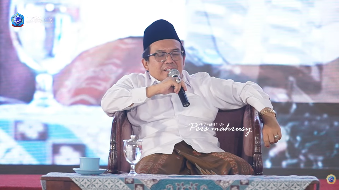 KH. Zuhrul Anam Hisyam: “Idealnya Mencari Ilmu itu 20 Tahun!”