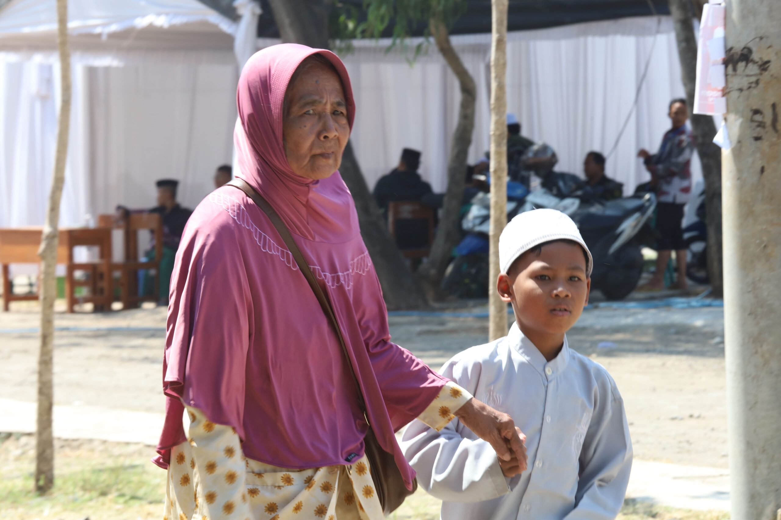 Sambangan, Rindu, dan Doa