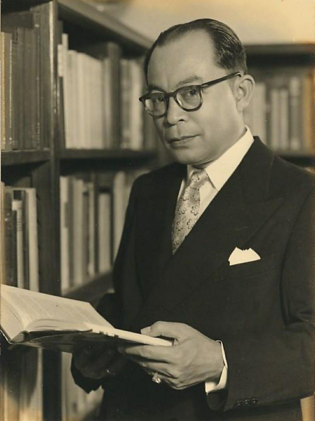 Mohammad Hatta: Nasionalis dan Kutu Buku