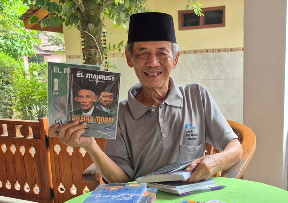 Ahmad Tohari: Pesan untuk Santri
