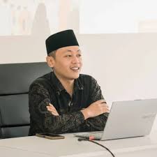 Mengenal Cak Ulin Sang Aktivis dan Infulecer Muda Asal Madiun