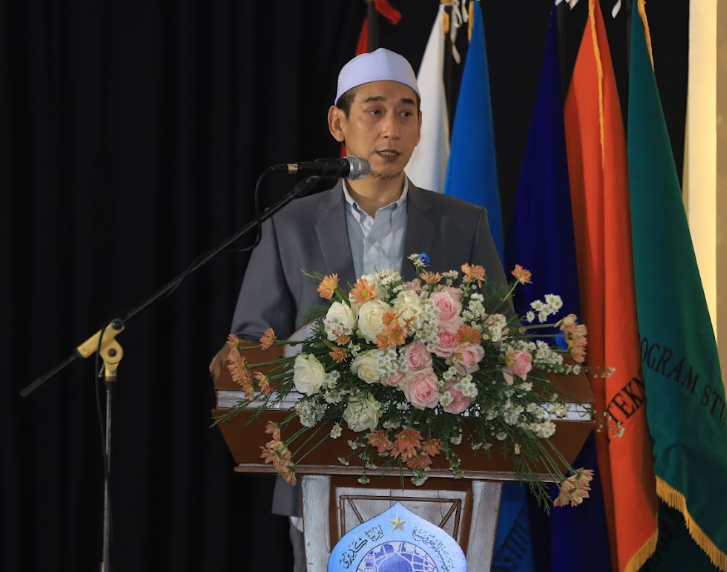 Gus Melvin: Orientasi Ilmu Bagi Para Wisudawan