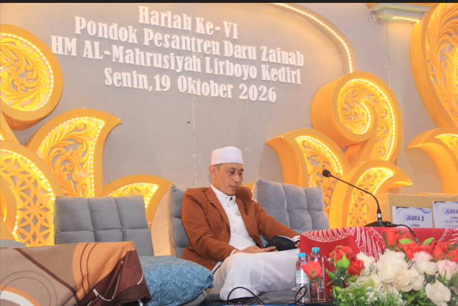Malam Puncak Harlah ke-6 Pondok Pesantren  Daru Zainab HM Al-Mahrusiyah Putri Lirboyo
